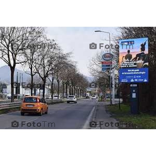 Tiziano Manzoni/LaPresse 2-2-2026 Bergamo, Italia CronacaTreviglio Manifesti choc per la campagna contro gli incidenti stradali