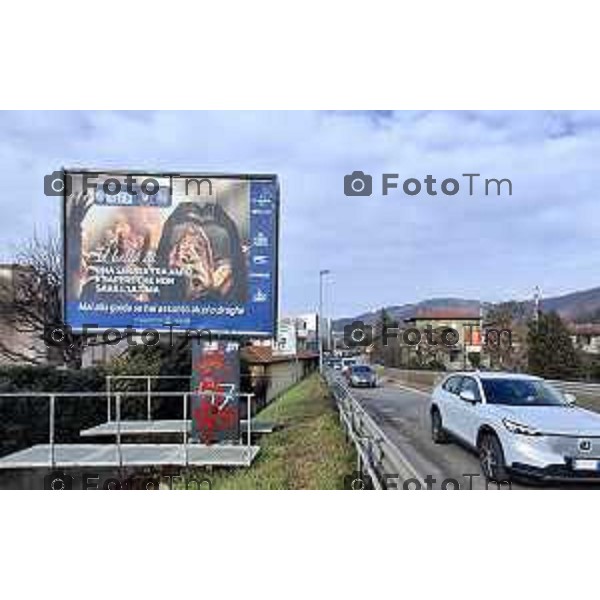 Tiziano Manzoni/LaPresse 2-2-2026 Bergamo, Italia CronacaTreviglio Manifesti choc per la campagna contro gli incidenti stradali