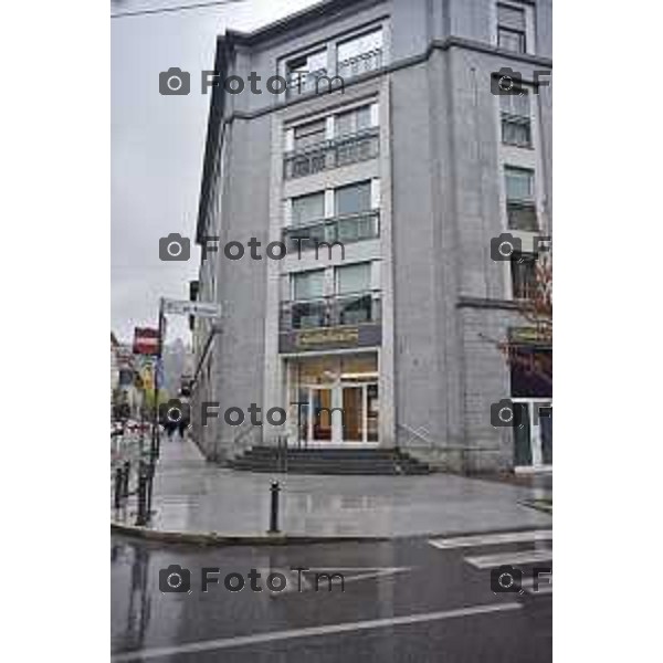 Foto LaPress Manzoni Tiziano 11/4/2018 ITALIA BERGAMO Cronaca EX PALAZZO CARIPLO VIA PARTIGIANI