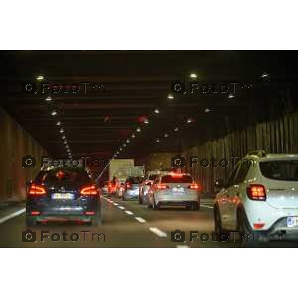 Tiziano Manzoni/LaPresse 7-01- 2026 Italia Cronaca BergamoBonate Sotto Asse interurbano lavori sul ponte fiume brembo Code e disagi