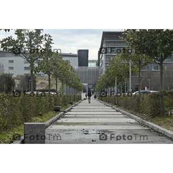 Tiziano Manzoni/LaPresse 7- 02- 2026 Italia CronacaBergamo Parcheggio Ospedale Papa Giovanni XXIII Interno esterno coperto sosta selvaggia divieto