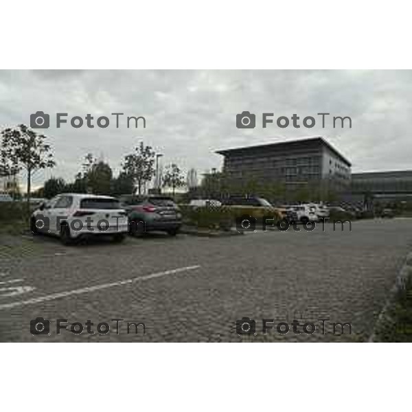 Tiziano Manzoni/LaPresse 7- 02- 2026 Italia CronacaBergamo Parcheggio Ospedale Papa Giovanni XXIII Interno esterno coperto sosta selvaggia divieto