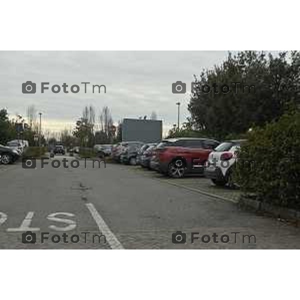 Tiziano Manzoni/LaPresse 7- 02- 2026 Italia CronacaBergamo Parcheggio Ospedale Papa Giovanni XXIII Interno esterno coperto sosta selvaggia divieto