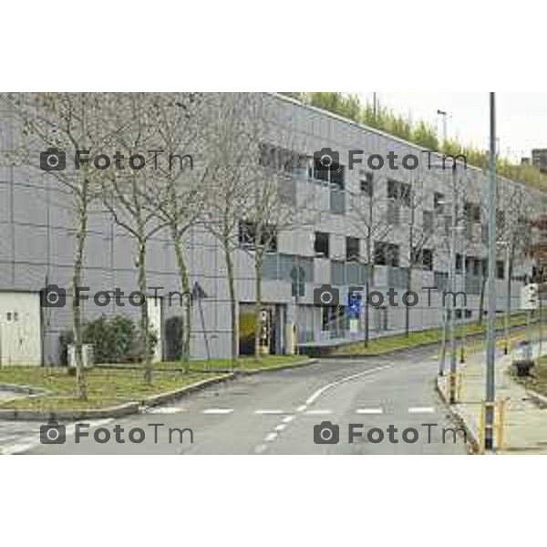 Tiziano Manzoni/LaPresse 7- 02- 2026 Italia CronacaBergamo Parcheggio Ospedale Papa Giovanni XXIII Interno esterno coperto sosta selvaggia divieto