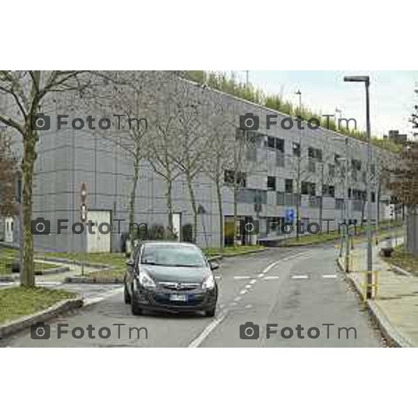 Tiziano Manzoni/LaPresse 7- 02- 2026 Italia CronacaBergamo Parcheggio Ospedale Papa Giovanni XXIII Interno esterno coperto sosta selvaggia divieto