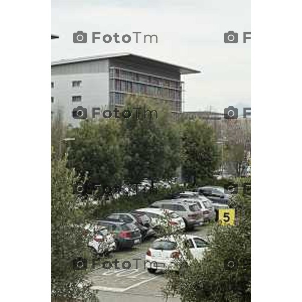 Tiziano Manzoni/LaPresse 7- 02- 2026 Italia CronacaBergamo Parcheggio Ospedale Papa Giovanni XXIII Interno esterno coperto