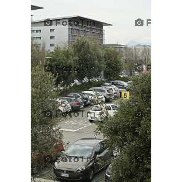 Tiziano Manzoni/LaPresse 7- 02- 2026 Italia CronacaBergamo Parcheggio Ospedale Papa Giovanni XXIII Interno esterno coperto