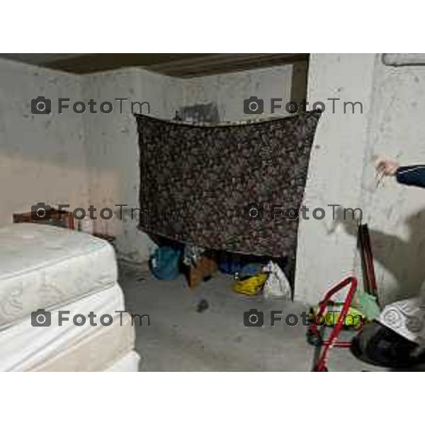 Tiziano Manzoni/LaPresse 9-02- 2026 Italia Cronaca BergamoRomano di Lombardia ufficio 70 metri dormitorio con 14 tunisini scoperto dalla polizia locale