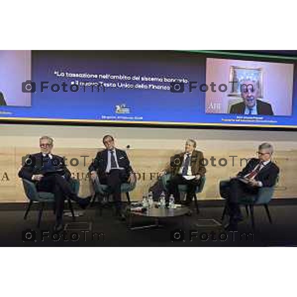 Tiziano Manzoni/Lapresse 9-2-2026 Bergamoconvegno Gdf il nuovo Testo Unico della Finanza” da sx Dott. Marco Elio Rottigni, Direttore Generale dell’Associazione Bancaria Italiana, ’On. Prof. Maurizio Leo, Viceministro dell’Economia Dott. Fabio Tamburini, Direttore de “Il Sole 24 Ore”.Avv. Andrea Zoppini, Professore Ordinario di Diritto Civile presso l’Università degli Studi Roma