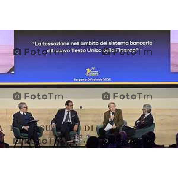 Tiziano Manzoni/Lapresse 9-2-2026 Bergamoconvegno Gdf il nuovo Testo Unico della Finanza” da sx Dott. Marco Elio Rottigni, Direttore Generale dell’Associazione Bancaria Italiana, ’On. Prof. Maurizio Leo, Viceministro dell’Economia Dott. Fabio Tamburini, Direttore de “Il Sole 24 Ore”.Avv. Andrea Zoppini, Professore Ordinario di Diritto Civile presso l’Università degli Studi Roma