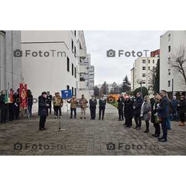 Tiziano Manzoni/LaPresse 10-02- 2026 Italia Cronaca Bergamo in memoria delle vittime delle Foibe omaggio alla targa in ricordo degli esuli della Clementina, in via Tolstoj 7.