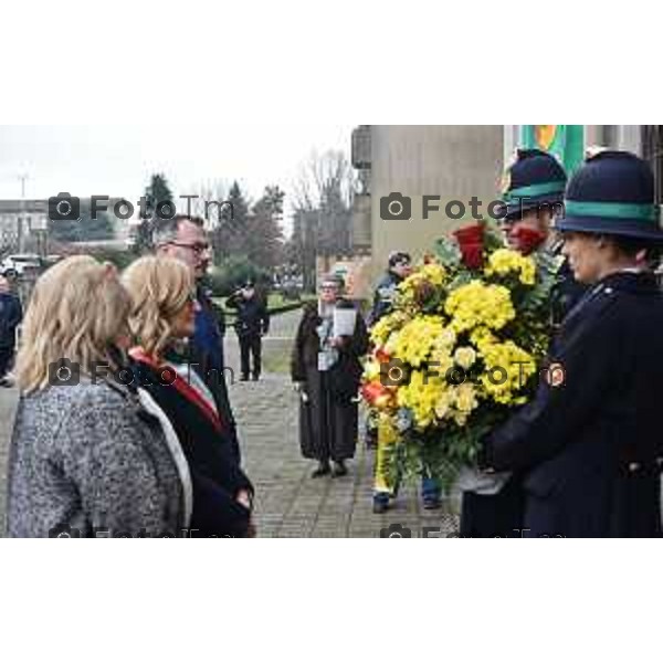 Tiziano Manzoni/LaPresse 10-02- 2026 Italia Cronaca Bergamo in memoria delle vittime delle Foibe omaggio alla targa in ricordo degli esuli della Clementina, in via Tolstoj 7.