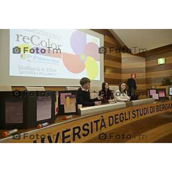 Tiziano Manzoni/LaPresse 11-2- 2026 Italia Cronaca BergamoUniversità degli studi di Bergamo 4 edizione di UniBgirls & STEM, un evento di sensibilizzazione al tema del divario di genere nell’ambito delle STEM (Science, Technology, Engineering and Mathematics)