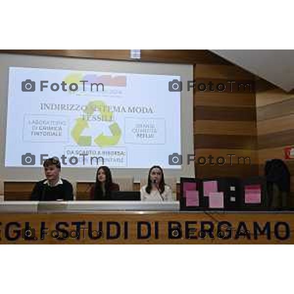 Tiziano Manzoni/LaPresse 11-2- 2026 Italia Cronaca BergamoUniversità degli studi di Bergamo 4 edizione di UniBgirls & STEM, un evento di sensibilizzazione al tema del divario di genere nell’ambito delle STEM (Science, Technology, Engineering and Mathematics)