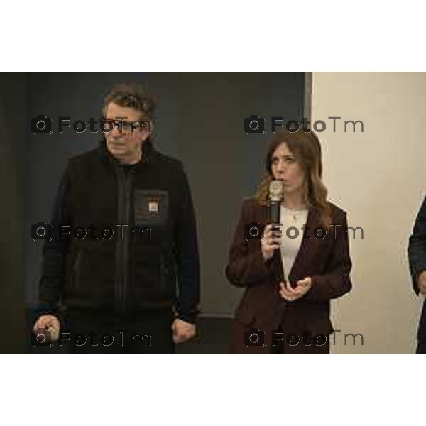 Tiziano Manzoni/LaPresse 12-02- 2026 Italia Cronaca Bergamo Bergamo inaugurazione della mostra Interscape L\'anteprima stampa GAMeC nelle Ettore Favini. Vicedirettore Politecnico delle Arti Daniela Giordano Direttrice Politecnico delle Arti