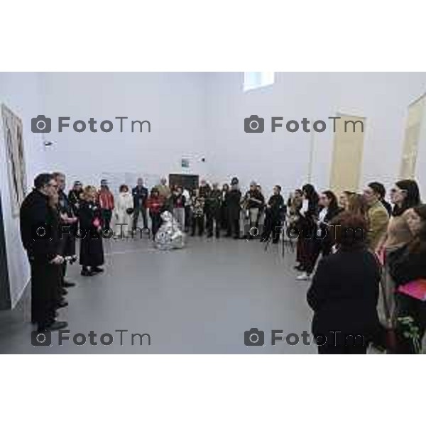 Tiziano Manzoni/LaPresse 12-02- 2026 Italia Cronaca Bergamo Bergamo inaugurazione della mostra Interscape L\'anteprima stampa GAMeC nelle foto la prsentazione Ettore Favini. Vicedirettore Politecnico delle Arti Daniela Giordano Direttrice Politecnico delle Arti Sergio Gandi vicesindaco ass cultura BG Simona Bonaldi Presidente consiglio direttivo GAMeC