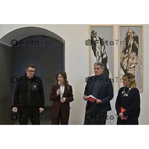 Tiziano Manzoni/LaPresse 12-02- 2026 Italia Cronaca Bergamo Bergamo inaugurazione della mostra Interscape L\'anteprima stampa GAMeC nelle foto la prsentazione Ettore Favini. Vicedirettore Politecnico delle Arti Daniela Giordano Direttrice Politecnico delle Arti Sergio Gandi vicesindaco ass cultura BG Simona Bonaldi Presidente consiglio direttivo GAMeC