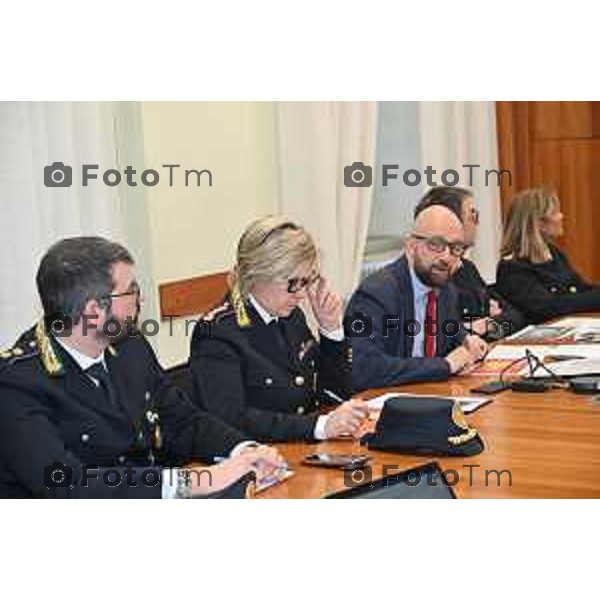Protesta davanti al municipio contro inceneritore 13 Febbraio 2026 Bergamo ItaliaBergamo conferenzai 2025 della Polizia Locale. Interverranno l’assessore alla Sicurezza Giacomo Angeloni, la comandante della Polizia Locale Monica Porta con i responsabili dei diversi Servizi. foto Tiziano Manzoni Lapresse