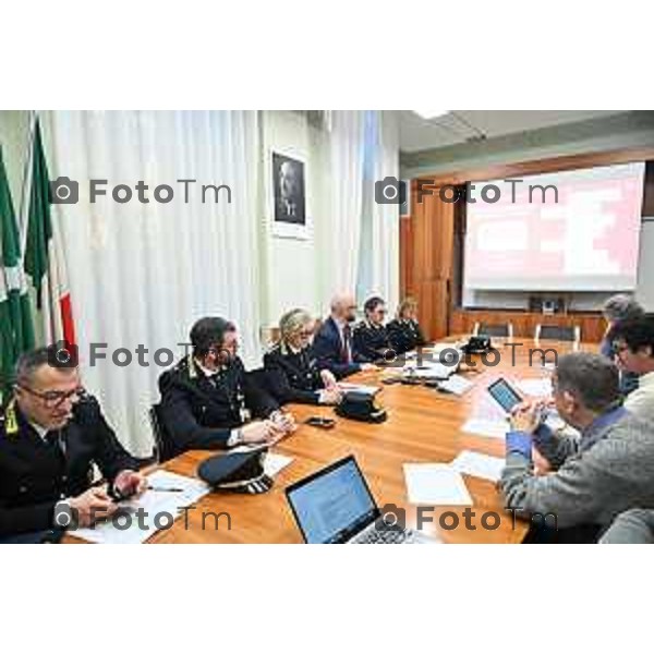 Protesta davanti al municipio contro inceneritore 13 Febbraio 2026 Bergamo ItaliaBergamo conferenzai 2025 della Polizia Locale. Interverranno l’assessore alla Sicurezza Giacomo Angeloni, la comandante della Polizia Locale Monica Porta con i responsabili dei diversi Servizi. foto Tiziano Manzoni Lapresse