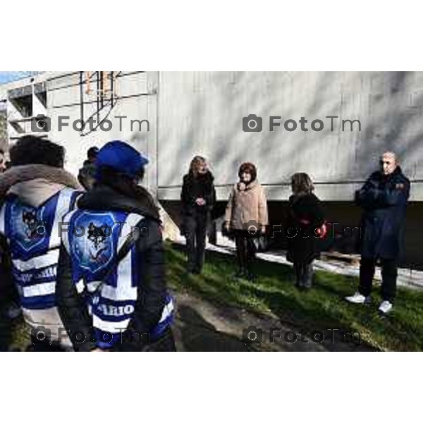 Protesta davanti al municipio contro inceneritore 18 Febbraio 202 Italia Bergamo scuola primaria Rodari presenta la prima colonia felina scolastica riconosciuta dal Comune di Bergamo. foto Tiziano Manzoni Lapresse