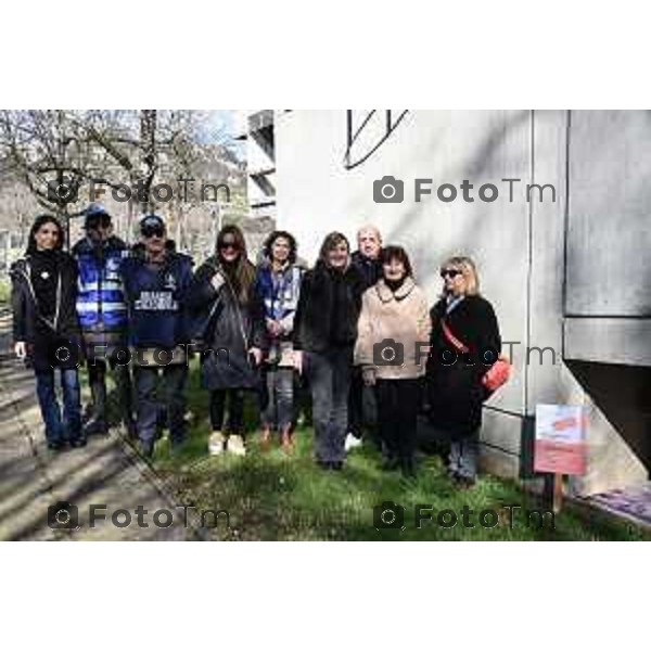 Protesta davanti al municipio contro inceneritore 18 Febbraio 202 Italia Bergamo scuola primaria Rodari presenta la prima colonia felina scolastica riconosciuta dal Comune di Bergamo. foto Tiziano Manzoni Lapresse
