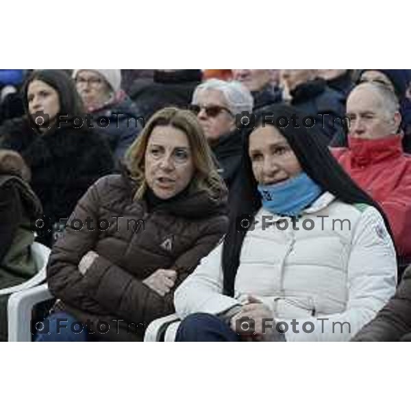 indimenticabili protagoniste della leggendaria Valanga Rosa, tratto indelebile e glorioso nella storia dello sci italiano – da sinistra Deborah Compagnoni e Lara Magoni 12 Febbraio 2026 Selvino BG Italia foto Tiziano Manzoni Lapresse