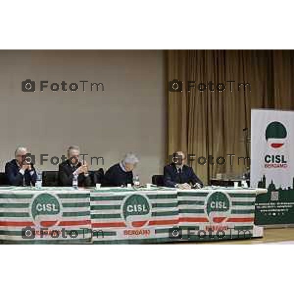 Bergamo e referendum Le ragioni del SI e del NO Confronto tra Antonio di Pietro e Maurizio Romanelli nella foto il moderatore da Franco cattaneo ( frai i due PM ) Antonio di Pietro e il Procuratore capo di Bergamo, Maurizio Romanelli. L’incontro sarà introdotto da Francesco Corna, segretario generale CISL Bergamo. 26 Febbraio 2026 Bg Italia foto Tiziano Manzoni Lapresse