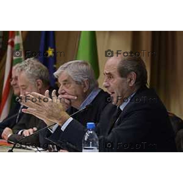 Bergamo e referendum Le ragioni del SI e del NO Confronto tra Antonio di Pietro e Maurizio Romanelli nella foto il moderatore da Franco cattaneo ( frai i due PM ) Antonio di Pietro e il Procuratore capo di Bergamo, Maurizio Romanelli. L’incontro sarà introdotto da Francesco Corna, segretario generale CISL Bergamo. 26 Febbraio 2026 Bg Italia foto Tiziano Manzoni Lapresse