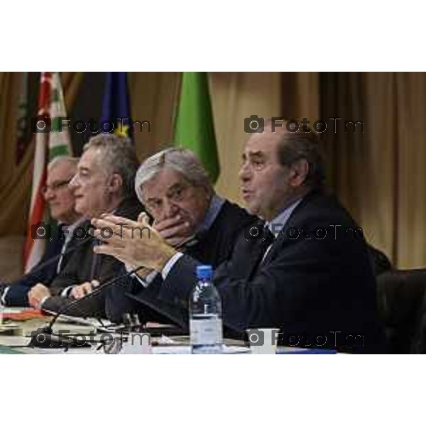 Bergamo e referendum Le ragioni del SI e del NO Confronto tra Antonio di Pietro e Maurizio Romanelli nella foto il moderatore da Franco cattaneo ( frai i due PM ) Antonio di Pietro e il Procuratore capo di Bergamo, Maurizio Romanelli. L’incontro sarà introdotto da Francesco Corna, segretario generale CISL Bergamo. 26 Febbraio 2026 Bg Italia foto Tiziano Manzoni Lapresse