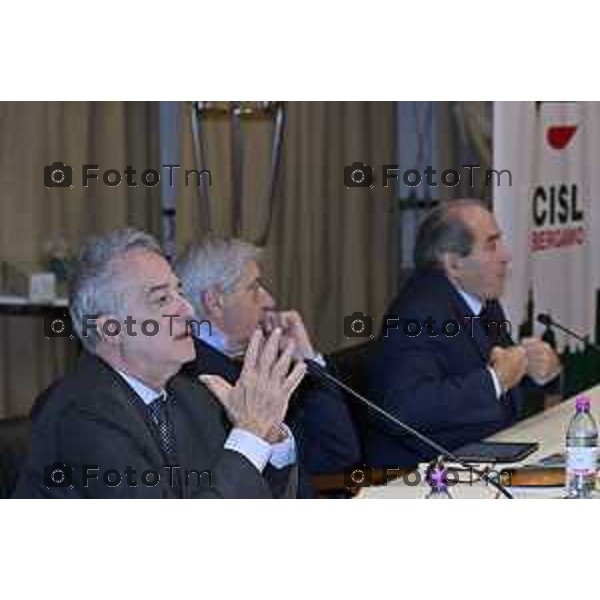 Bergamo e referendum Le ragioni del SI e del NO Confronto tra Antonio di Pietro e Maurizio Romanelli nella foto il moderatore da Franco cattaneo ( frai i due PM ) Antonio di Pietro e il Procuratore capo di Bergamo, Maurizio Romanelli. L’incontro sarà introdotto da Francesco Corna, segretario generale CISL Bergamo. 26 Febbraio 2026 Bg Italia foto Tiziano Manzoni Lapresse