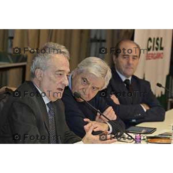 Bergamo e referendum Le ragioni del SI e del NO Confronto tra Antonio di Pietro e Maurizio Romanelli nella foto il moderatore da Franco cattaneo ( frai i due PM ) Antonio di Pietro e il Procuratore capo di Bergamo, Maurizio Romanelli. L’incontro sarà introdotto da Francesco Corna, segretario generale CISL Bergamo. 26 Febbraio 2026 Bg Italia foto Tiziano Manzoni Lapresse