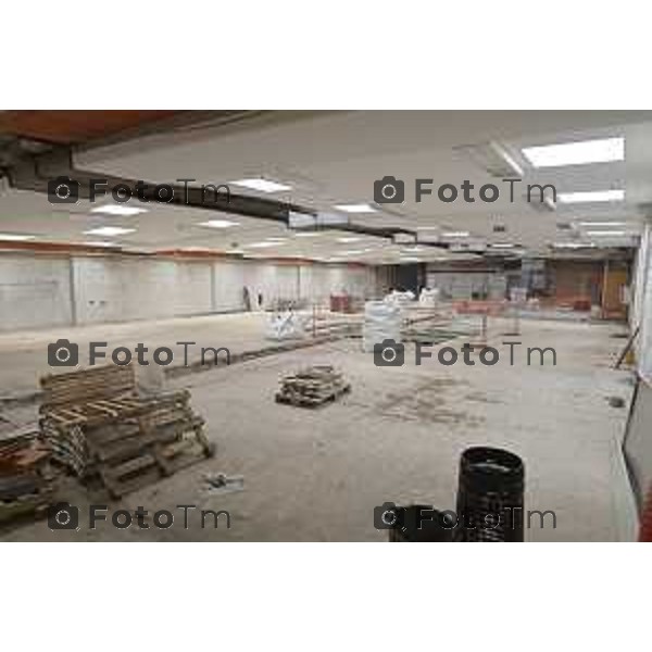 Bergamo visita cantiere Piscine Italcementi con Assessore Valesini, 28 Febbraio 2026 Bergamo Italia foto Tiziano Manzoni Lapresse