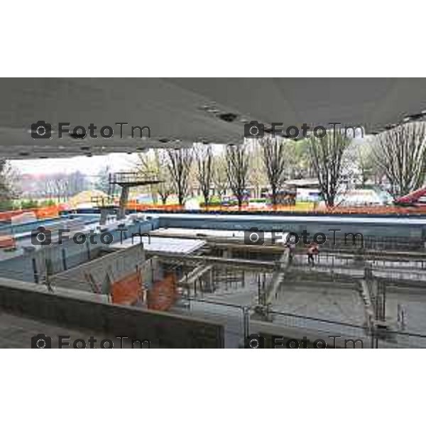 Bergamo visita cantiere Piscine Italcementi con Assessore Valesini, 28 Febbraio 2026 Bergamo Italia foto Tiziano Manzoni Lapresse