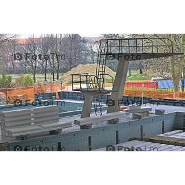 Bergamo visita cantiere Piscine Italcementi con Assessore Valesini, 28 Febbraio 2026 Bergamo Italia foto Tiziano Manzoni Lapresse