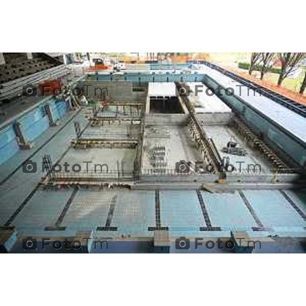 Bergamo visita cantiere Piscine Italcementi con Assessore Valesini, 28 Febbraio 2026 Bergamo Italia foto Tiziano Manzoni Lapresse