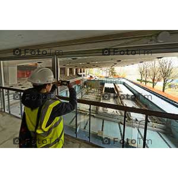 Bergamo visita cantiere Piscine Italcementi con Assessore Valesini, 28 Febbraio 2026 Bergamo Italia foto Tiziano Manzoni Lapresse