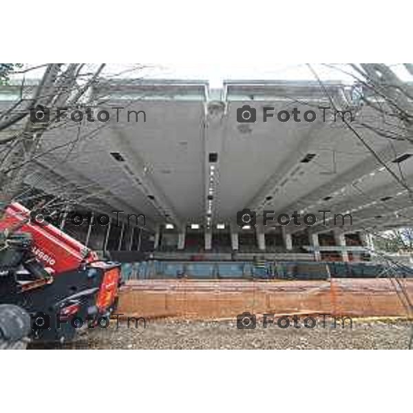 Bergamo visita cantiere Piscine Italcementi con Assessore Valesini, 28 Febbraio 2026 Bergamo Italia foto Tiziano Manzoni Lapresse