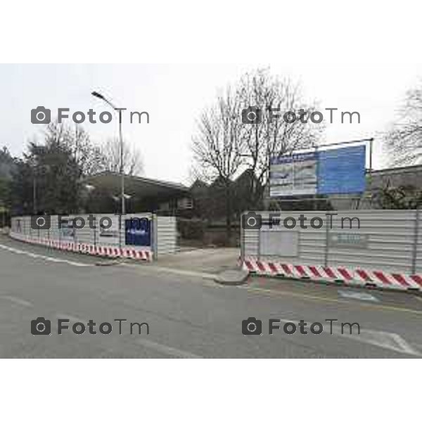 Bergamo visita cantiere Piscine Italcementi con Assessore Valesini, 28 Febbraio 2026 Bergamo Italia foto Tiziano Manzoni Lapresse