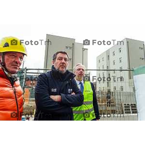 Bergamo, 2 marzo 2026 - Il Ministro delle Infrastrutture Matteo Salvini fa visita al cantiere ALER di via Tommaso Grossi e al cantiere RFI della prossima stazione di Orio Al Serio Aeroporto.
