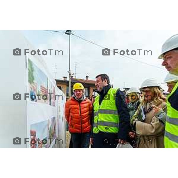 Bergamo, 2 marzo 2026 - Il Ministro delle Infrastrutture Matteo Salvini fa visita al cantiere ALER di via Tommaso Grossi e al cantiere RFI della prossima stazione di Orio Al Serio Aeroporto.