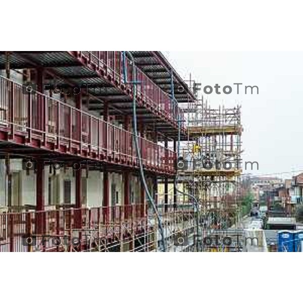 Bergamo, 2 marzo 2026 - Il Ministro delle Infrastrutture Matteo Salvini fa visita al cantiere ALER di via Tommaso Grossi e al cantiere RFI della prossima stazione di Orio Al Serio Aeroporto.