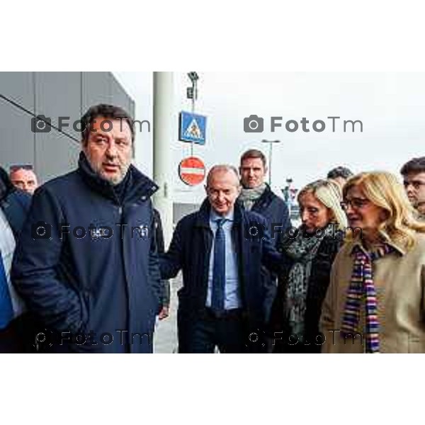 Bergamo, 2 marzo 2026 - Il Ministro delle Infrastrutture Matteo Salvini fa visita al cantiere ALER di via Tommaso Grossi e al cantiere RFI della prossima stazione di Orio Al Serio Aeroporto.