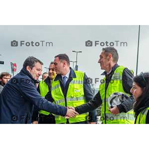 Bergamo, 2 marzo 2026 - Il Ministro delle Infrastrutture Matteo Salvini fa visita al cantiere ALER di via Tommaso Grossi e al cantiere RFI della prossima stazione di Orio Al Serio Aeroporto.