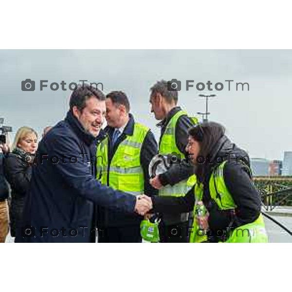 Bergamo, 2 marzo 2026 - Il Ministro delle Infrastrutture Matteo Salvini fa visita al cantiere ALER di via Tommaso Grossi e al cantiere RFI della prossima stazione di Orio Al Serio Aeroporto.