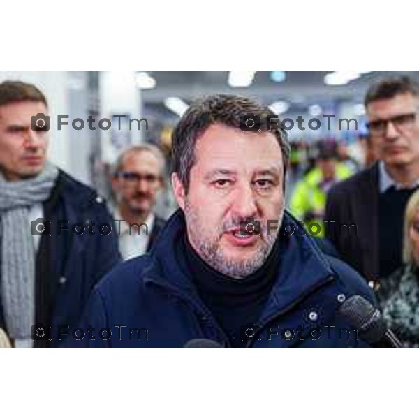 Bergamo, 2 marzo 2026 - Il Ministro delle Infrastrutture Matteo Salvini fa visita al cantiere ALER di via Tommaso Grossi e al cantiere RFI della prossima stazione di Orio Al Serio Aeroporto.