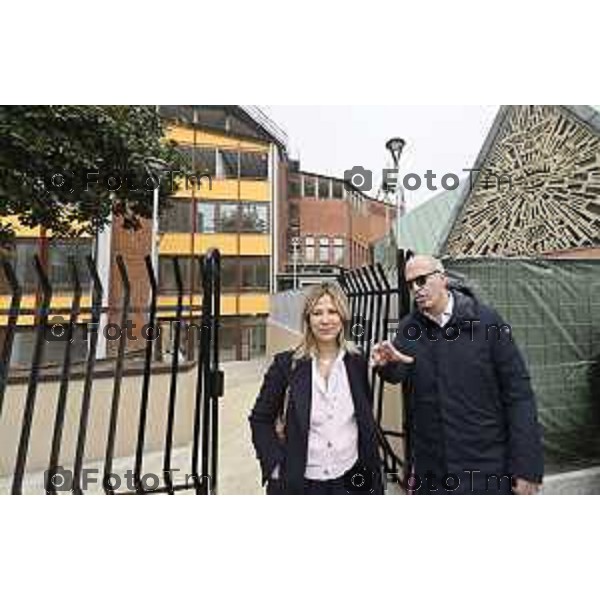 Bergamo sopralluogo cantiere ex Sacro Cuore, via Ghirardelli ’assessore alla Rigenerazione urbana Francesco Valesini, l’assessore alle Politiche sociali Marcella Messina, la Senior advisor di Near sgr (già Redo sgr) Paola Delmonte, con i project manager di Near sgr Cesare Rovati e Domenico Poerio. 4 Marzo 2026 Bergamo Italia foto Tiziano Manzoni Lapresse