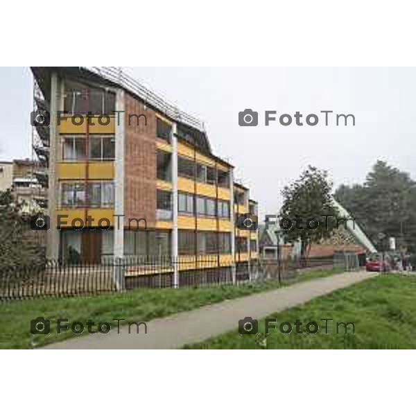 Bergamo sopralluogo cantiere ex Sacro Cuore, via Ghirardelli ’assessore alla Rigenerazione urbana Francesco Valesini, l’assessore alle Politiche sociali Marcella Messina, la Senior advisor di Near sgr (già Redo sgr) Paola Delmonte, con i project manager di Near sgr Cesare Rovati e Domenico Poerio. 4 Marzo 2026 Bergamo Italia foto Tiziano Manzoni Lapresse