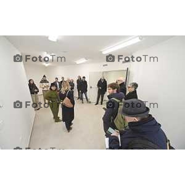 Bergamo sopralluogo cantiere ex Sacro Cuore, via Ghirardelli ’assessore alla Rigenerazione urbana Francesco Valesini, l’assessore alle Politiche sociali Marcella Messina, la Senior advisor di Near sgr (già Redo sgr) Paola Delmonte, con i project manager di Near sgr Cesare Rovati e Domenico Poerio. 4 Marzo 2026 Bergamo Italia foto Tiziano Manzoni Lapresse