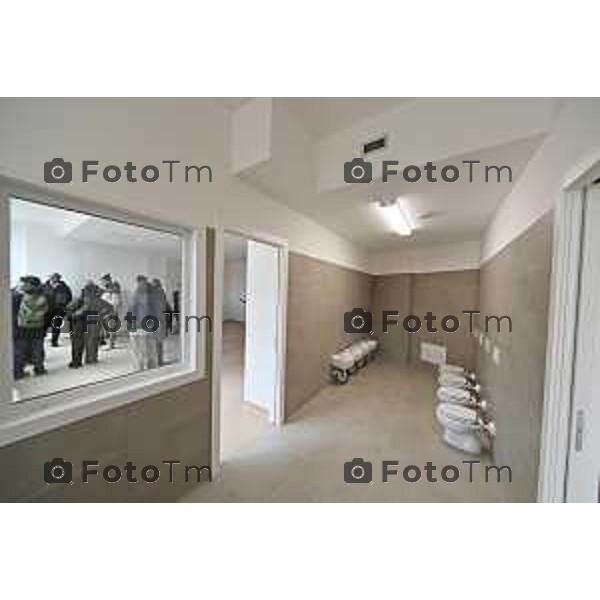 Bergamo sopralluogo cantiere ex Sacro Cuore, via Ghirardelli ’assessore alla Rigenerazione urbana Francesco Valesini, l’assessore alle Politiche sociali Marcella Messina, la Senior advisor di Near sgr (già Redo sgr) Paola Delmonte, con i project manager di Near sgr Cesare Rovati e Domenico Poerio. 4 Marzo 2026 Bergamo Italia foto Tiziano Manzoni Lapresse