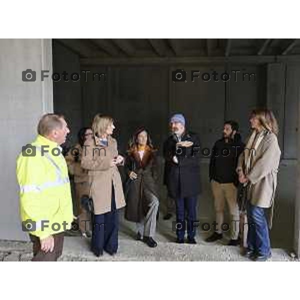 Bergamo sopralluogo, centro di raccolta e del riuso - via Langer l’assessora alla Transizione ecologica, Ambiente e Verde Oriana Ruzzini, il responsabile della Direzione ambiente verde pubblico e mobilità Silvano Armellini e il progettista e direttore dei lavori Antonio Comincini. 7 Marzo 2026 Bergamo Italia foto Tiziano Manzoni Lapresse